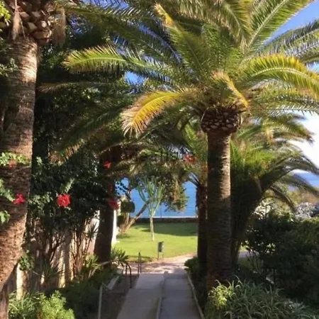 La Roca Costa Del Sol 托雷莫利诺斯